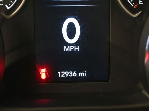 Used 2022 Jeep Wrangler Unlimited Sport image 16