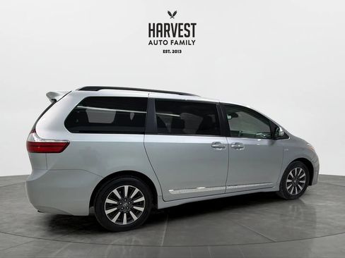 Used 2019 Toyota Sienna Limited Premium AWD/4WD image 7