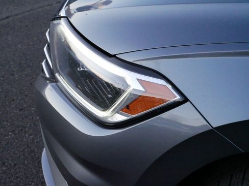 Used 2019 Volkswagen Jetta SEL Premium image 16