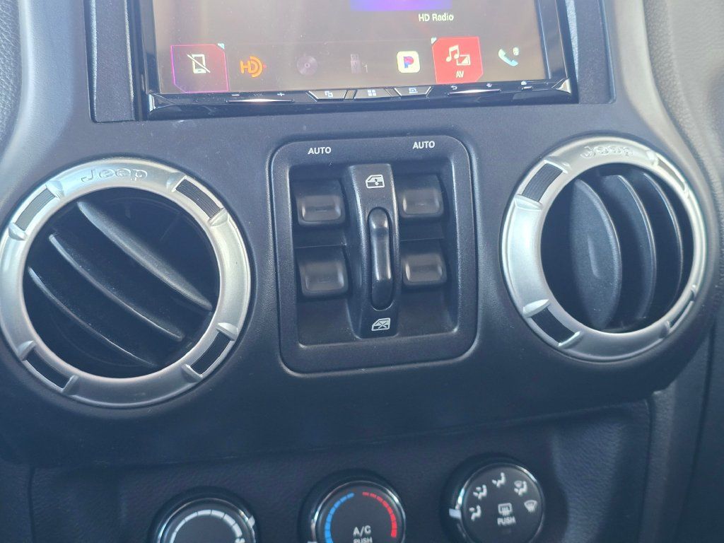 Used 2013 Jeep Wrangler Unlimited Sahara AWD/4WD image 25