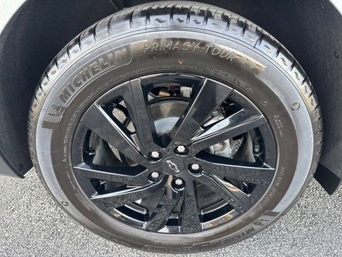 Used 2024 Chevrolet Equinox LS w/ LS Convenience Package image 10