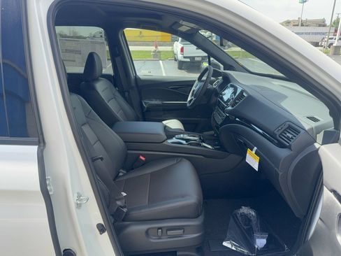 New 2026 Honda Ridgeline Black Edition image 15