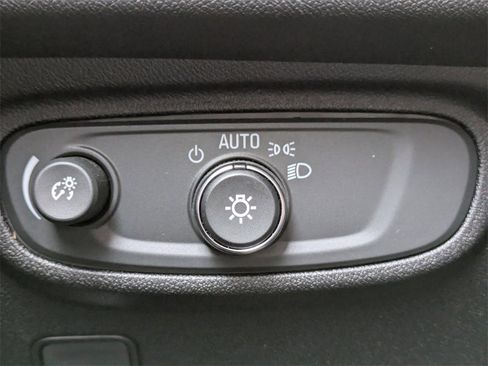 Used 2019 GMC Terrain SLE image 32