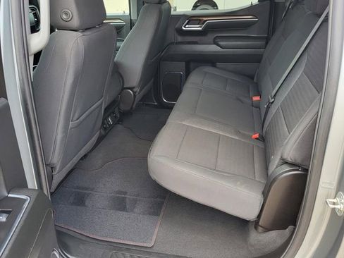 Used 2025 Chevrolet Silverado 1500 LT RWD image 15