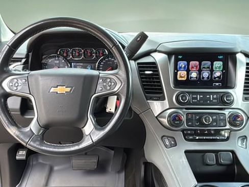Used 2019 Chevrolet Tahoe LT image 9