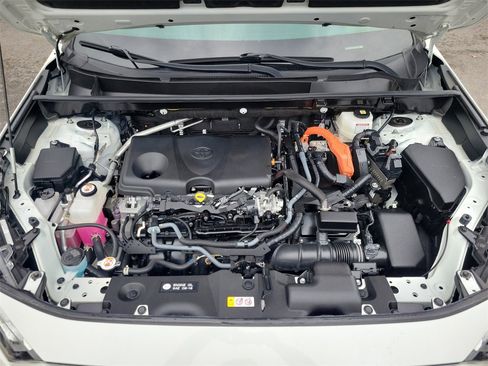 Used 2022 Toyota RAV4 XLE Premium image 20