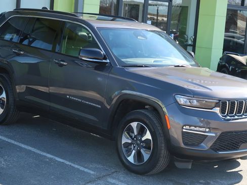 Used 2024 Jeep Grand Cherokee Limited 4xe image 6