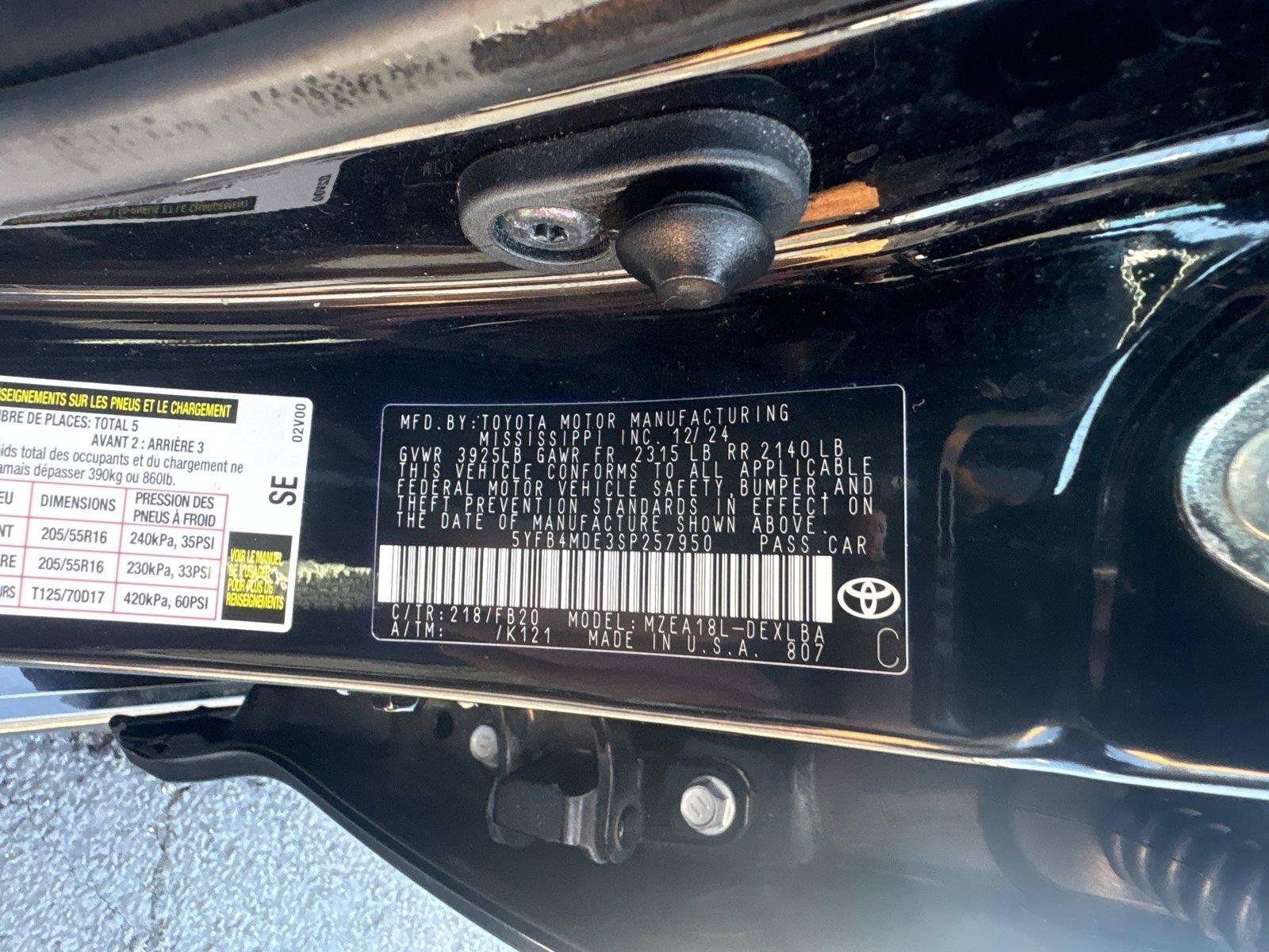 Used 2025 Toyota Corolla LE FWD image 31