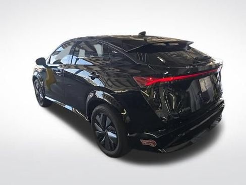 Used 2023 Nissan Ariya AWD image 2
