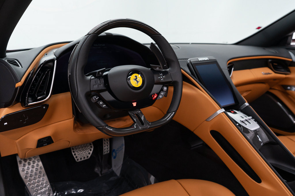 Used 2025 Ferrari Roma Spider RWD image 22