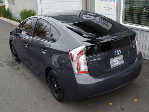 Used 2015 Toyota Prius Two image 17