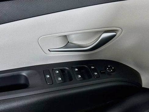 Certified 2024 Hyundai Tucson SE AWD/4WD image 19