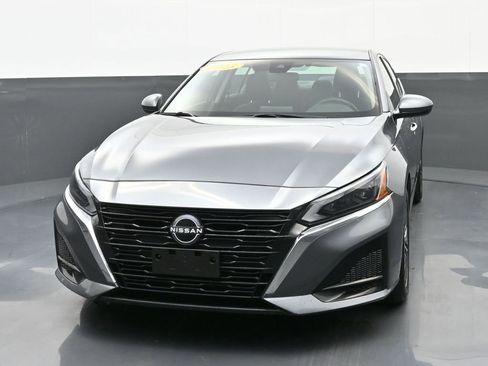 Used 2023 Nissan Altima 2.5 SV image 7