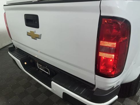 Used 2020 Chevrolet Colorado LT w/ Safety Package image 4