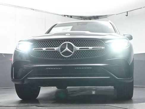 Used 2026 Mercedes-Benz GLC 300 image 34