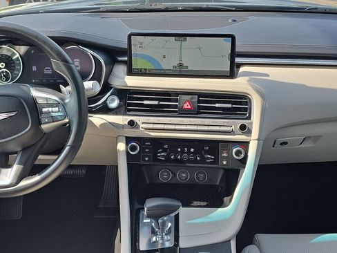 Used 2024 Genesis G70 2.5T AWD/4WD image 29