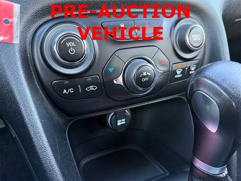 Used 2016 Dodge Dart SXT w/ Sun/Sound Group image 19