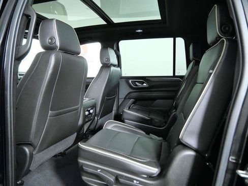 Used 2021 GMC Yukon XL SLT w/ SLT Luxury Plus Package AWD/4WD image 14