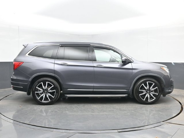 Used 2019 Honda Pilot Touring image 11