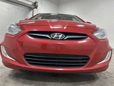 Used 2013 Hyundai Accent GLS w/ Premium Pkg image 10
