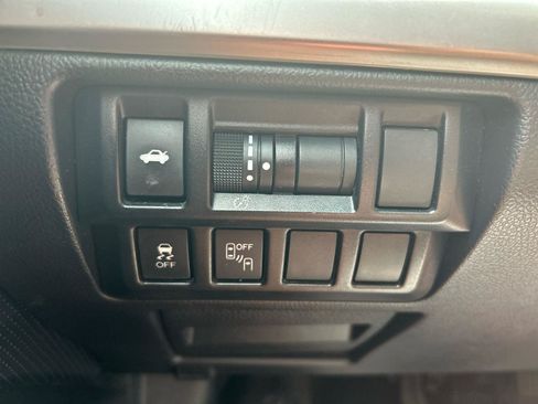 Used 2015 Subaru Legacy 3.6R Limited AWD/4WD image 11