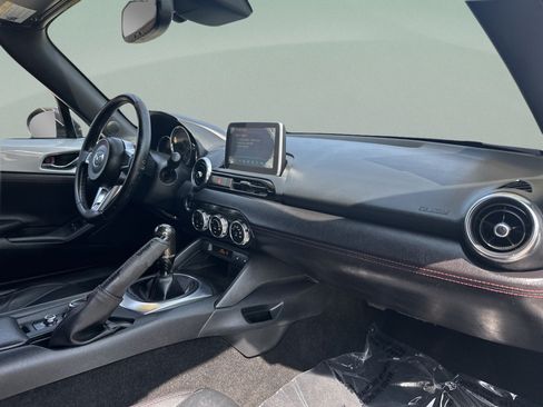 Used 2016 MAZDA MX-5 Miata Grand Touring RWD image 33