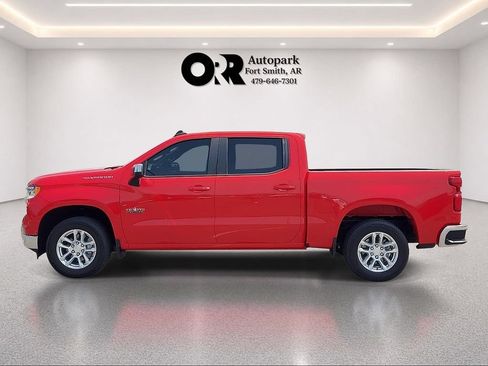 Used 2022 Chevrolet Silverado 1500 LT RWD image 3