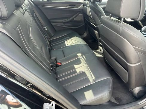 Used 2023 BMW M550i xDrive w/ Executive Package AWD/4WD image 11
