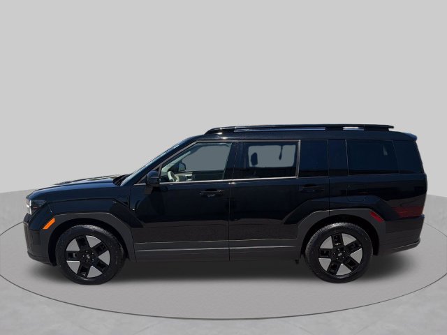 Used 2025 Hyundai Santa Fe SEL AWD/4WD image 2