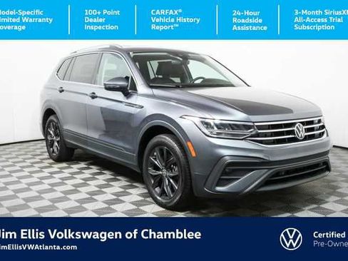 Used 2024 Volkswagen Tiguan SE FWD image 1