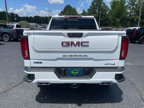 Certified 2025 GMC Sierra 1500 AT4 w/ AT4 Premium Package AWD/4WD image 1