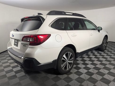 Used 2019 Subaru Outback 3.6R Limited AWD/4WD image 7