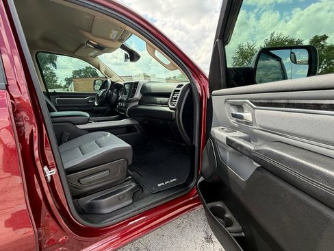 Used 2019 RAM 1500 Big Horn AWD/4WD image 19