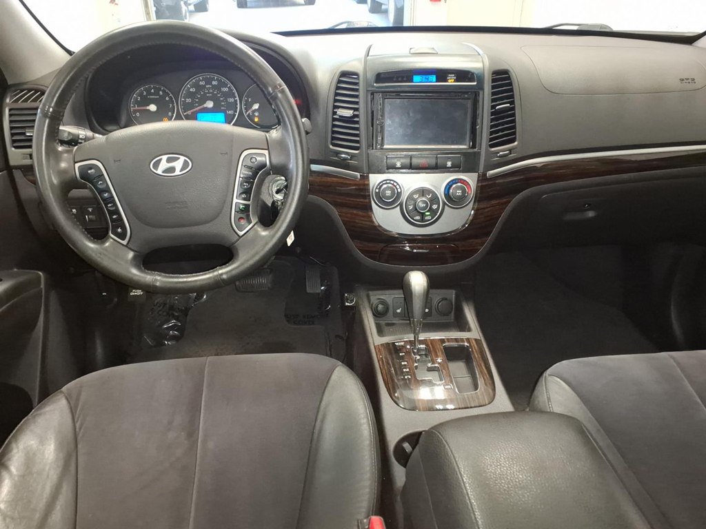 Used 2010 Hyundai Santa Fe AWD SE image 9
