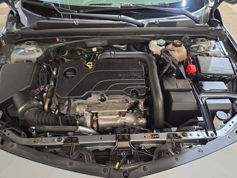 Used 2023 Chevrolet Malibu LT FWD image 17