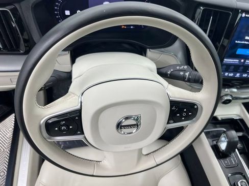 Used 2024 Volvo XC60 B5 Core w/ Protection Package Premier AWD/4WD image 21