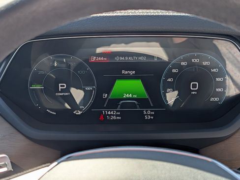 Used 2023 Audi e-tron GT Premium Plus image 4