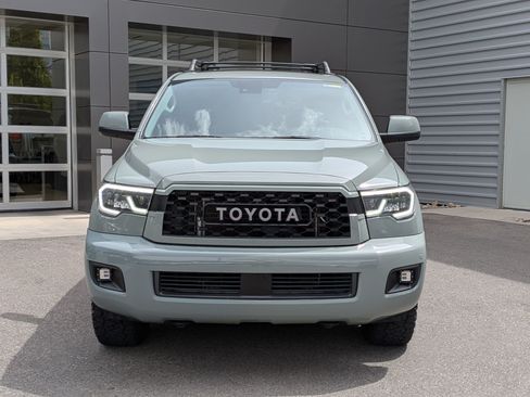 Used 2022 Toyota Sequoia TRD Pro AWD/4WD image 9