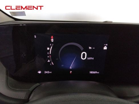 Used 2025 Buick Encore GX Preferred image 17