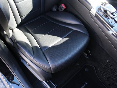 Used 2019 Mercedes-Benz GLC 300 GLC 300 image 28