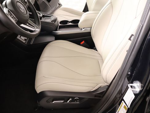 Used 2025 Acura RDX SH-AWD image 11