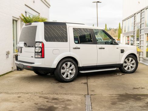 Used 2016 Land Rover LR4 HSE Silver Edition AWD/4WD image 7