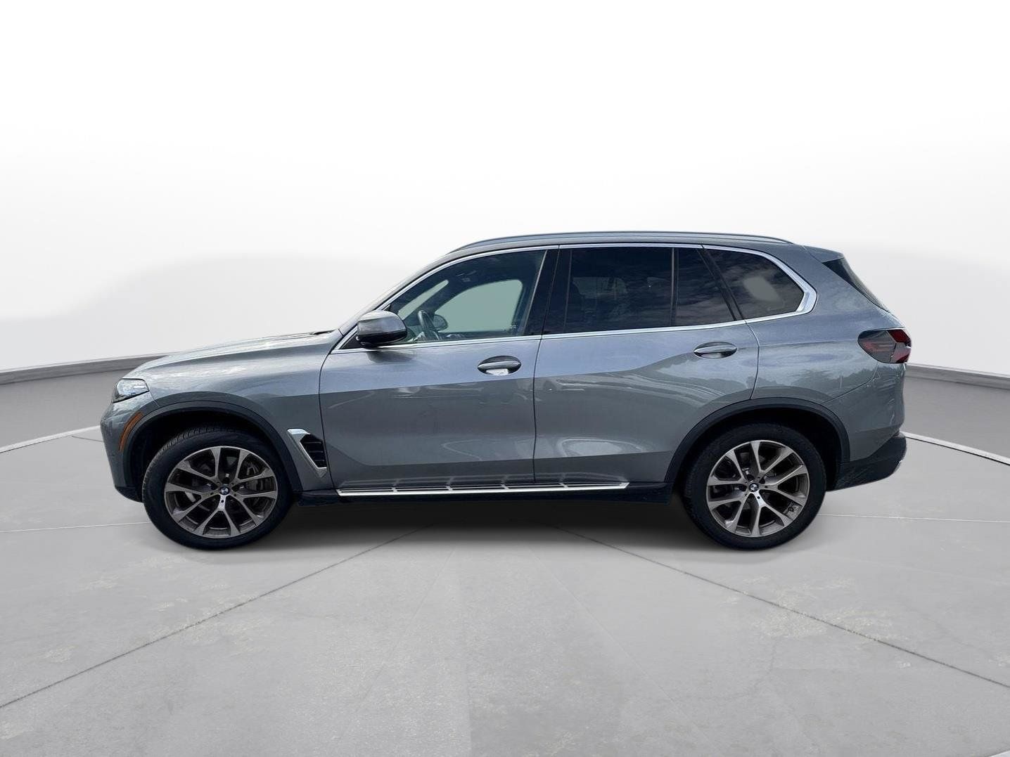 Used 2026 BMW X5 xDrive40i AWD/4WD image 9