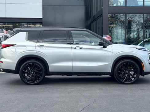 New 2025 Mitsubishi Outlander SEL Black Edition image 4