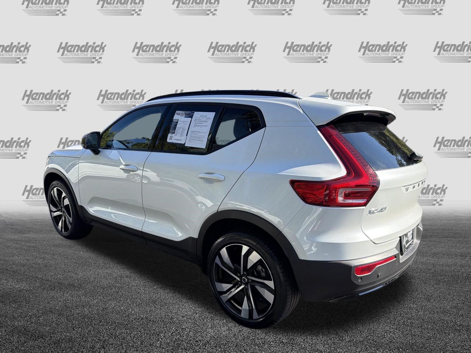 Certified 2024 Volvo XC40 B5 Plus w/ Protection Package Premier AWD/4WD image 8