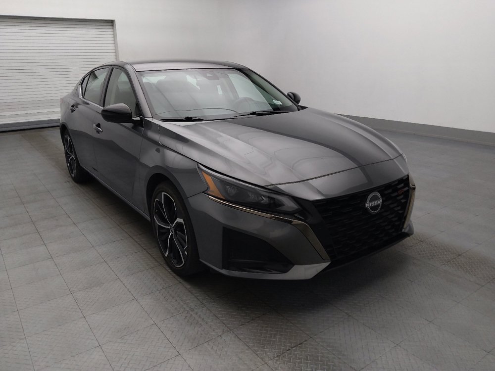 Used 2025 Nissan Altima 2.5 SR FWD image 13