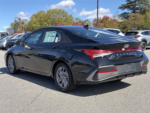 New 2026 Hyundai Elantra Blue image 31