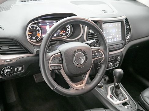 Used 2015 Jeep Cherokee Limited AWD/4WD image 13