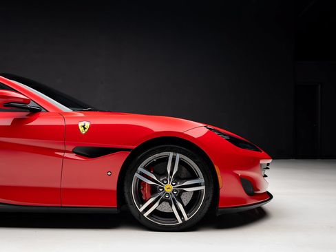 Used 2019 Ferrari Portofino RWD image 42