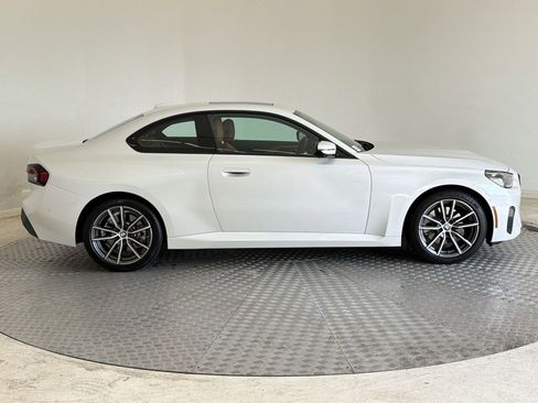 Used 2025 BMW 230i xDrive Coupe w/ Premium Package AWD/4WD image 8